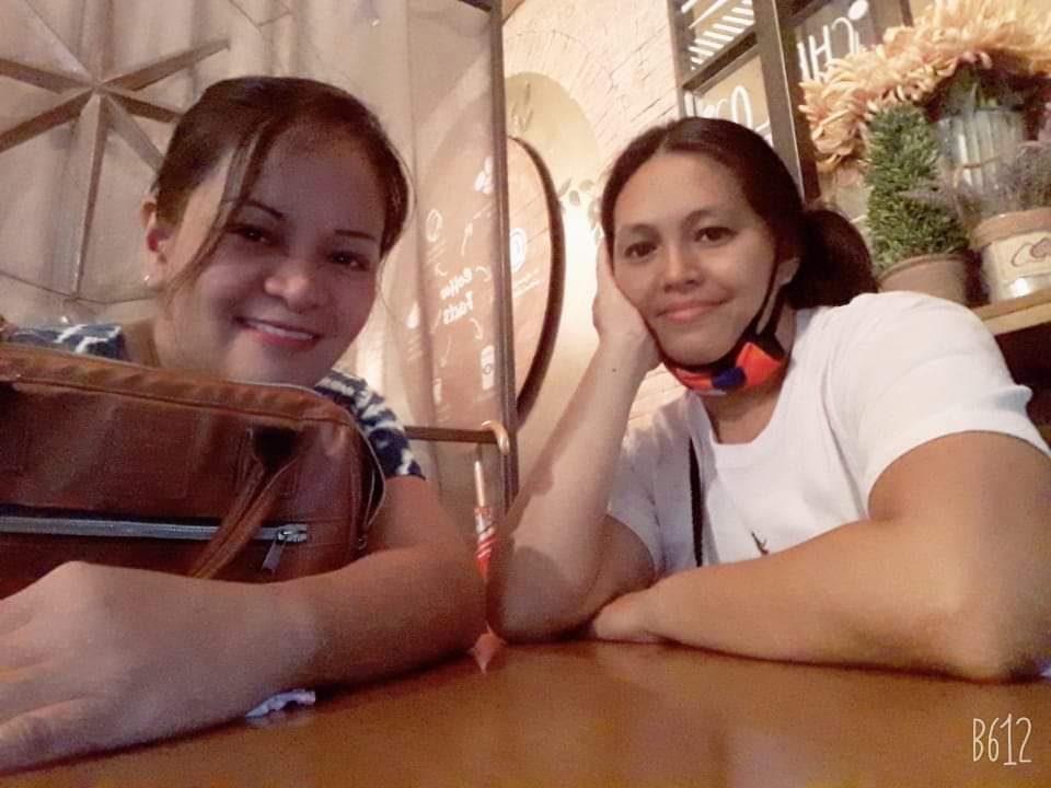 The scammer Annalee Magalang with her cousin Inday