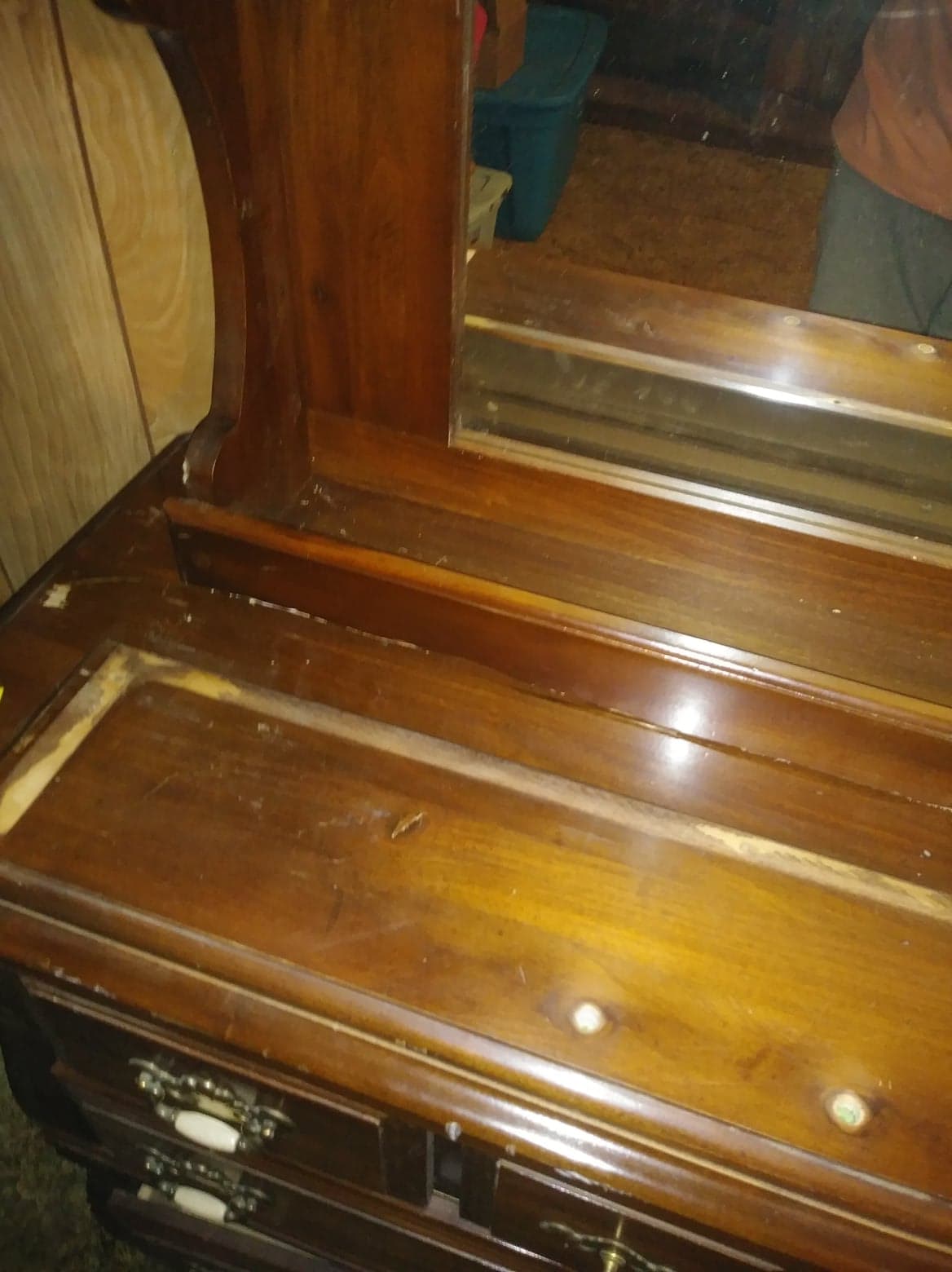 left top of captain dresser and showing top  