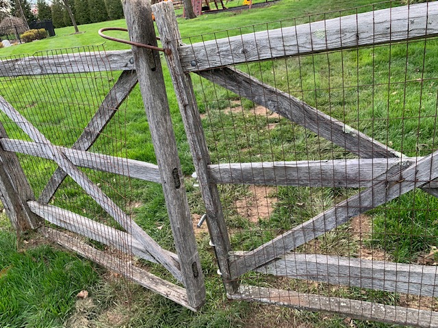 Damaged gate