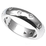 THis is the ring I desired, but I got one that was graduated and did not have stones all around.  