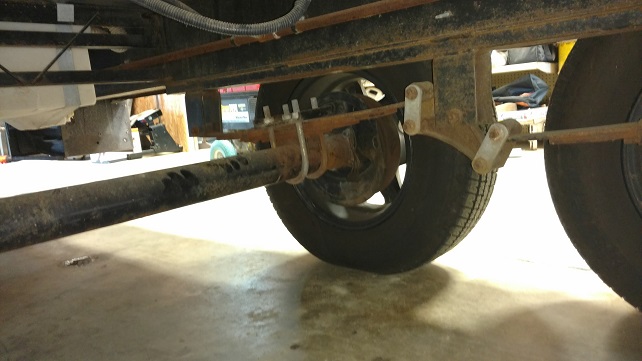 flattended out rear spring, trailer is empty