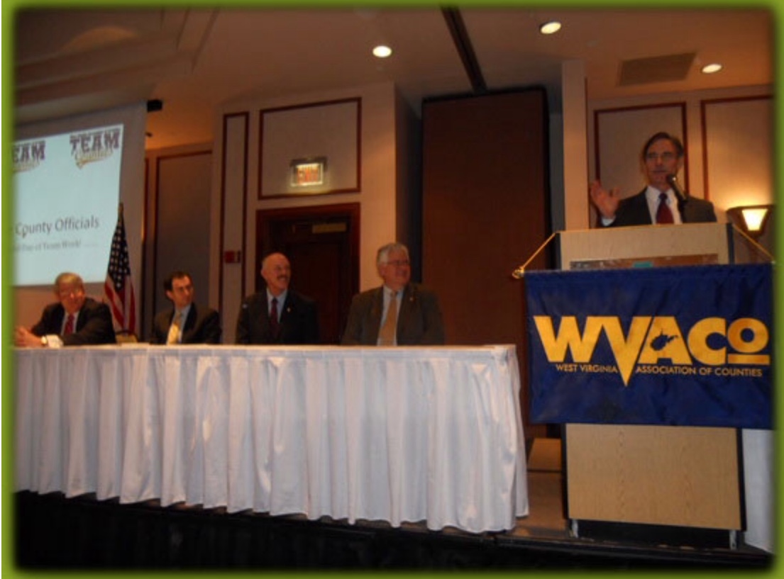 Gerry Hough, right, at 2011 WVACo. briefing.