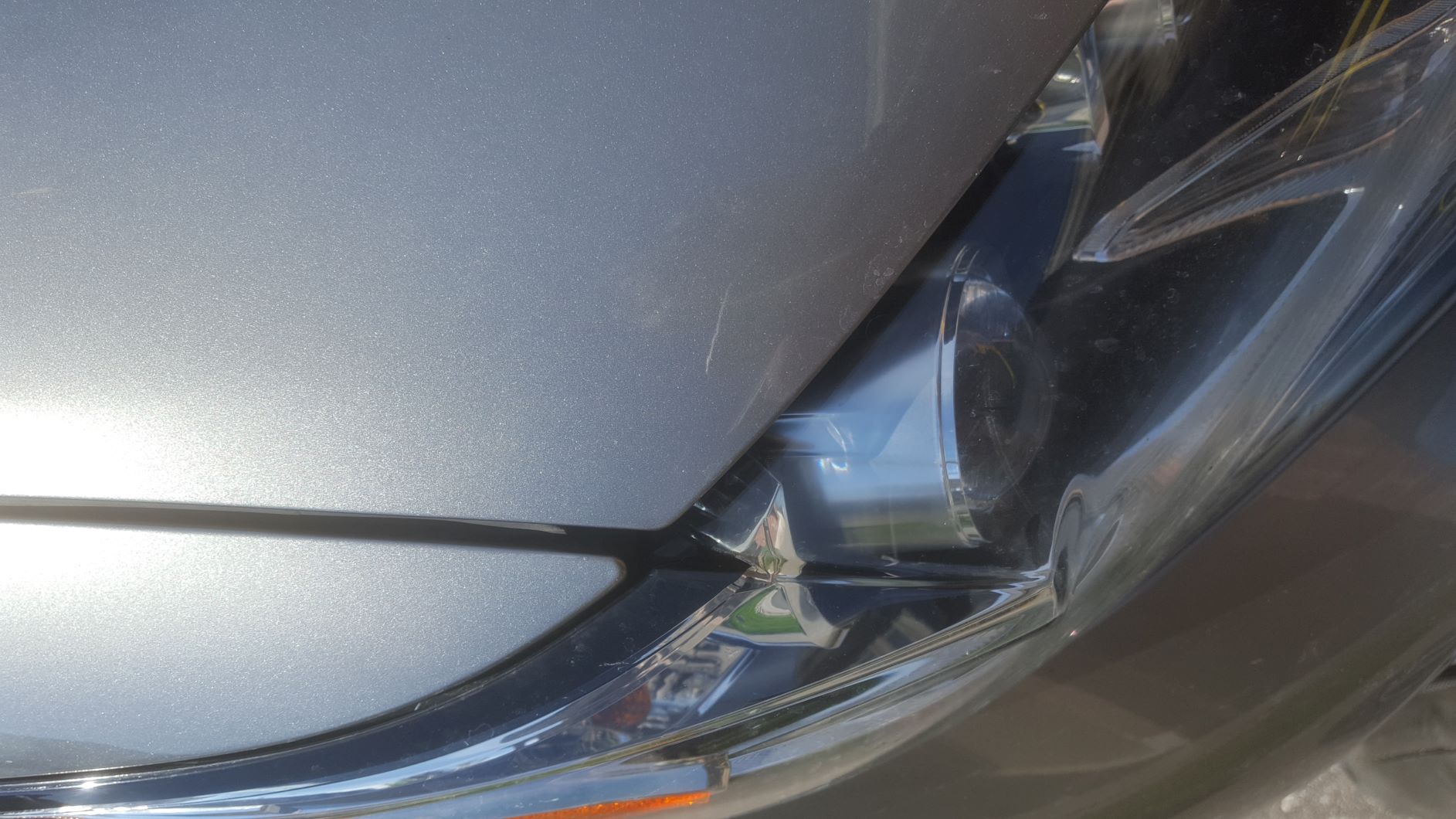 Panel gap on right side of hood (1)