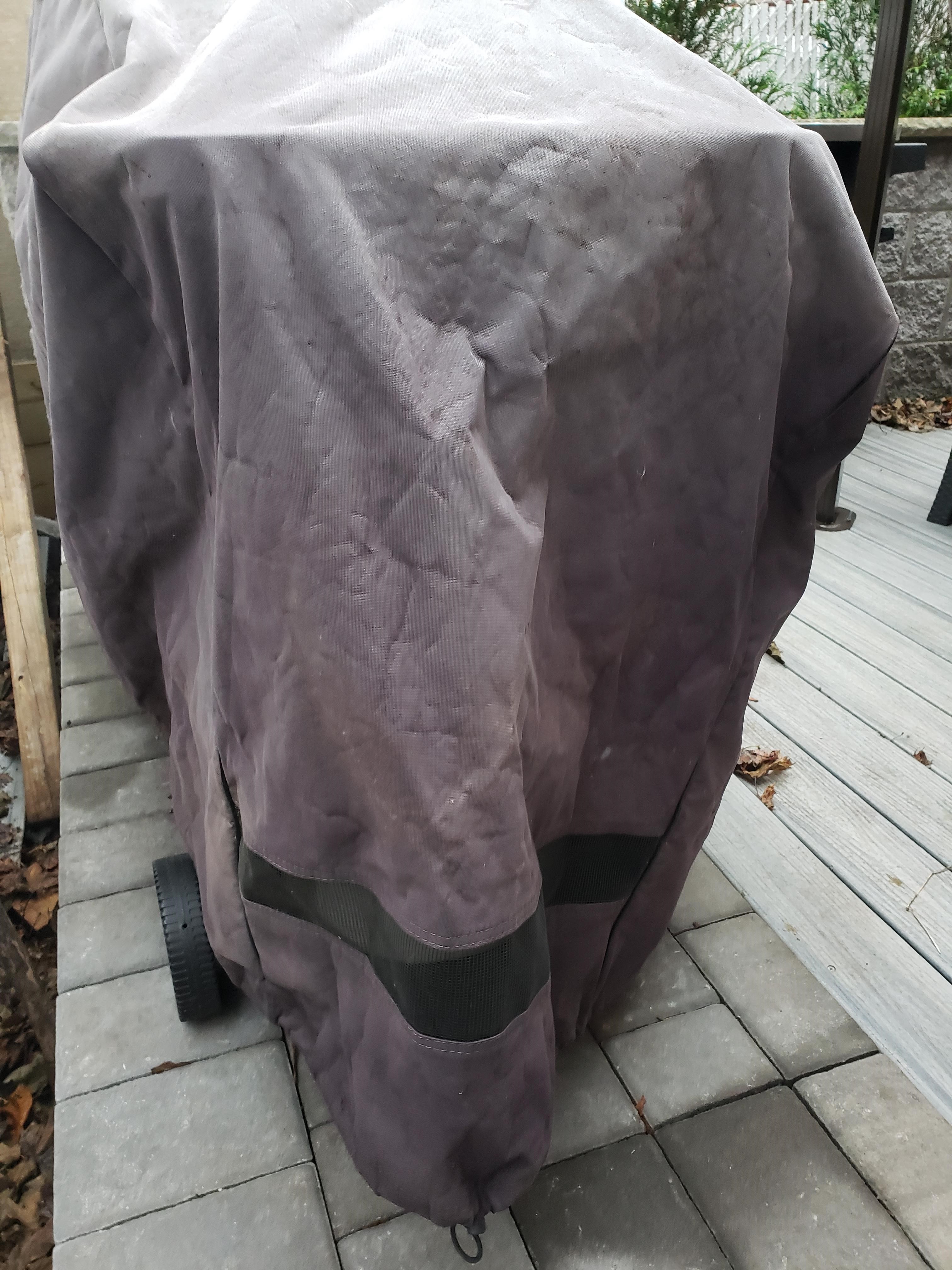 Grill cover side