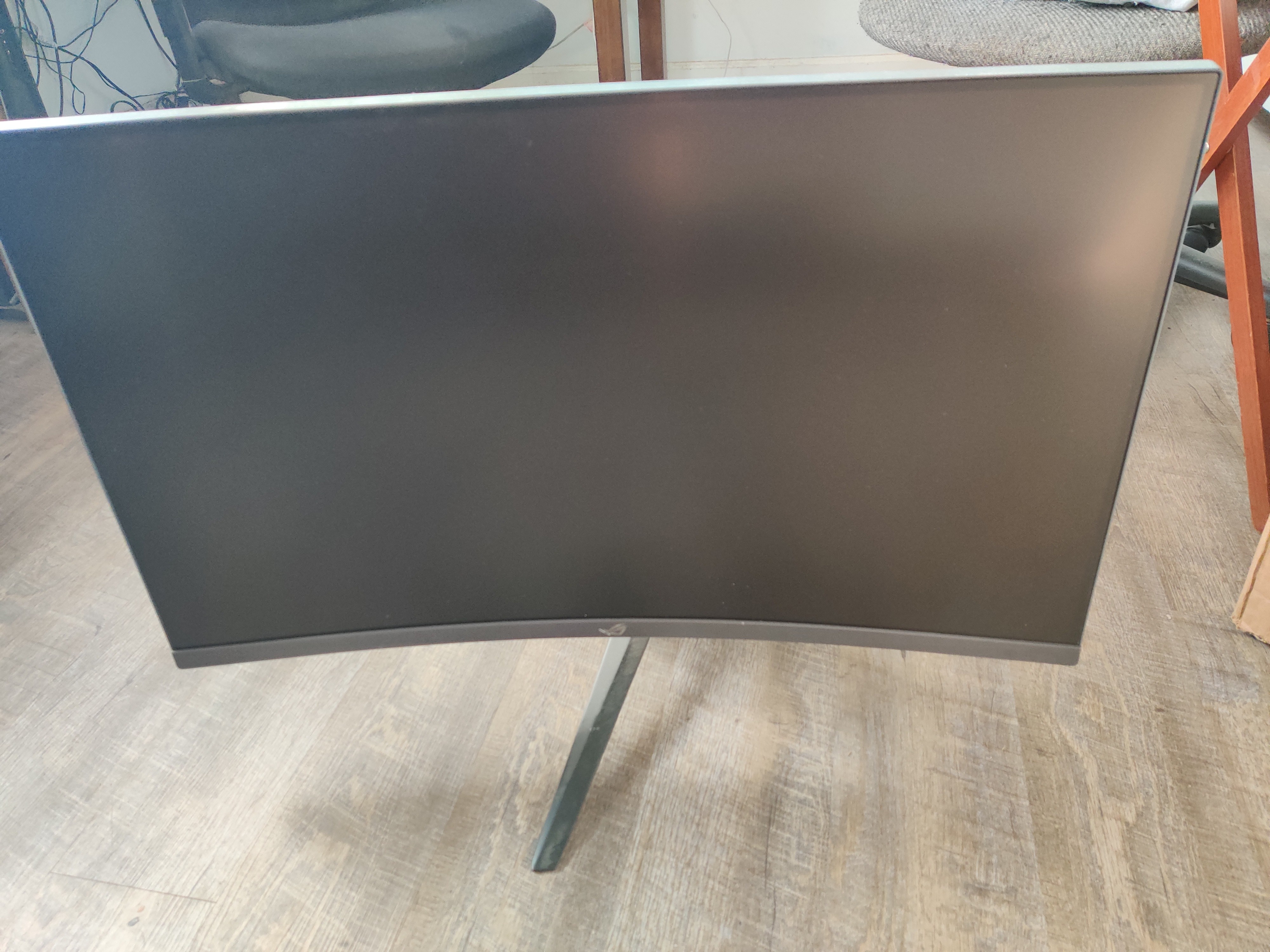 Front of monitor, no damage prior to shipping.